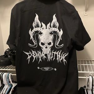 Zumiez Large zipper shirt. Great used condition.